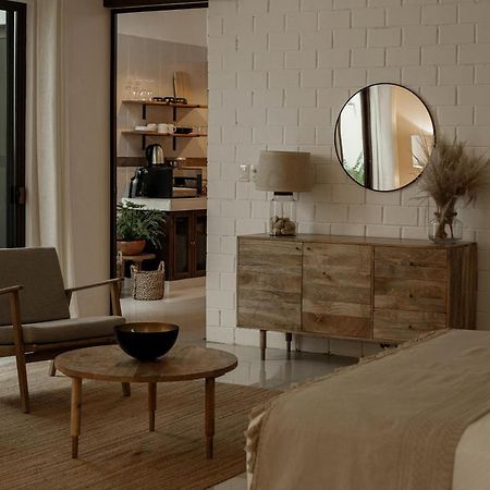 Narrativ Lofts - Serena - Beautiful Colonial Suite カンペチェ エクステリア 写真